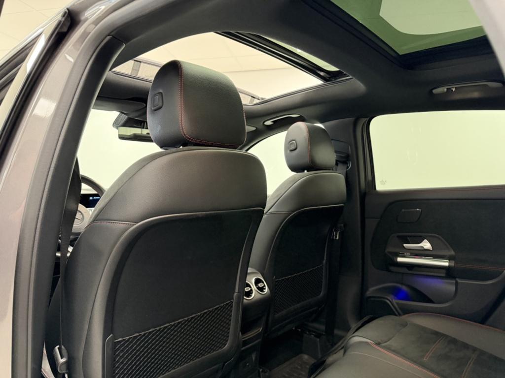 Mercedes-Benz Gla-klasse 250 e amg line | trekhaak | panoramadak | memory |