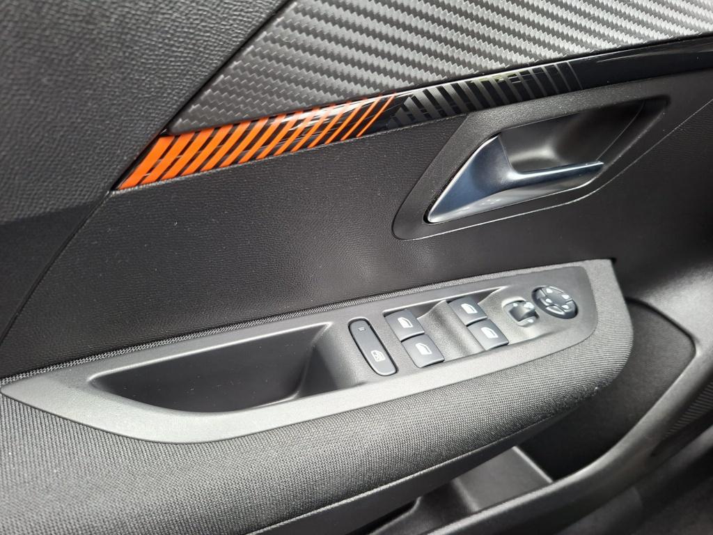 Peugeot 208 active pack 1.2