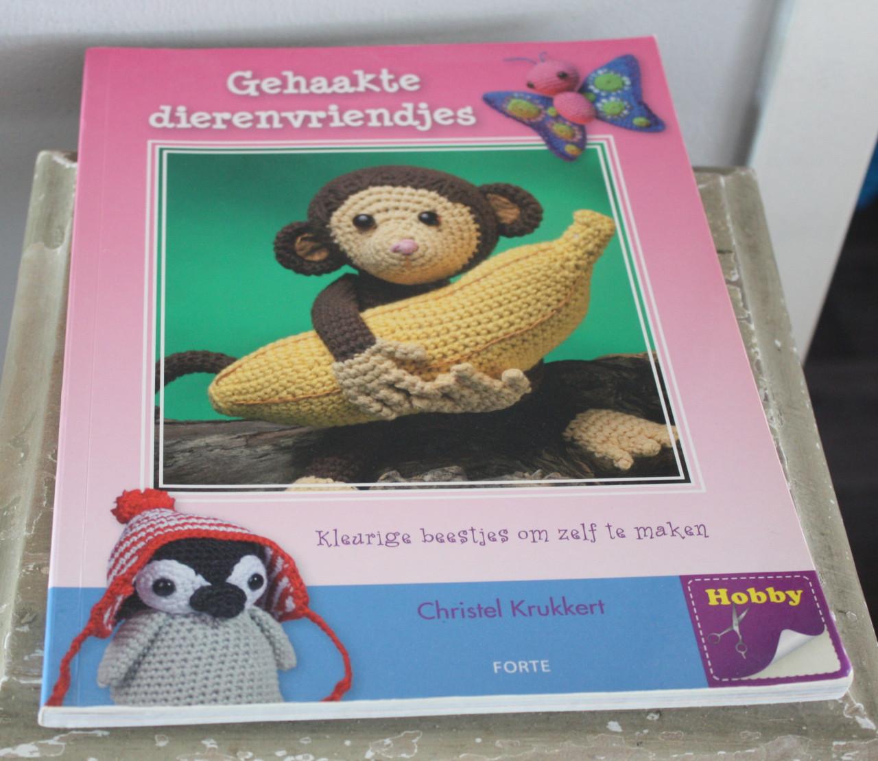 Boek gehaakte vriendjes