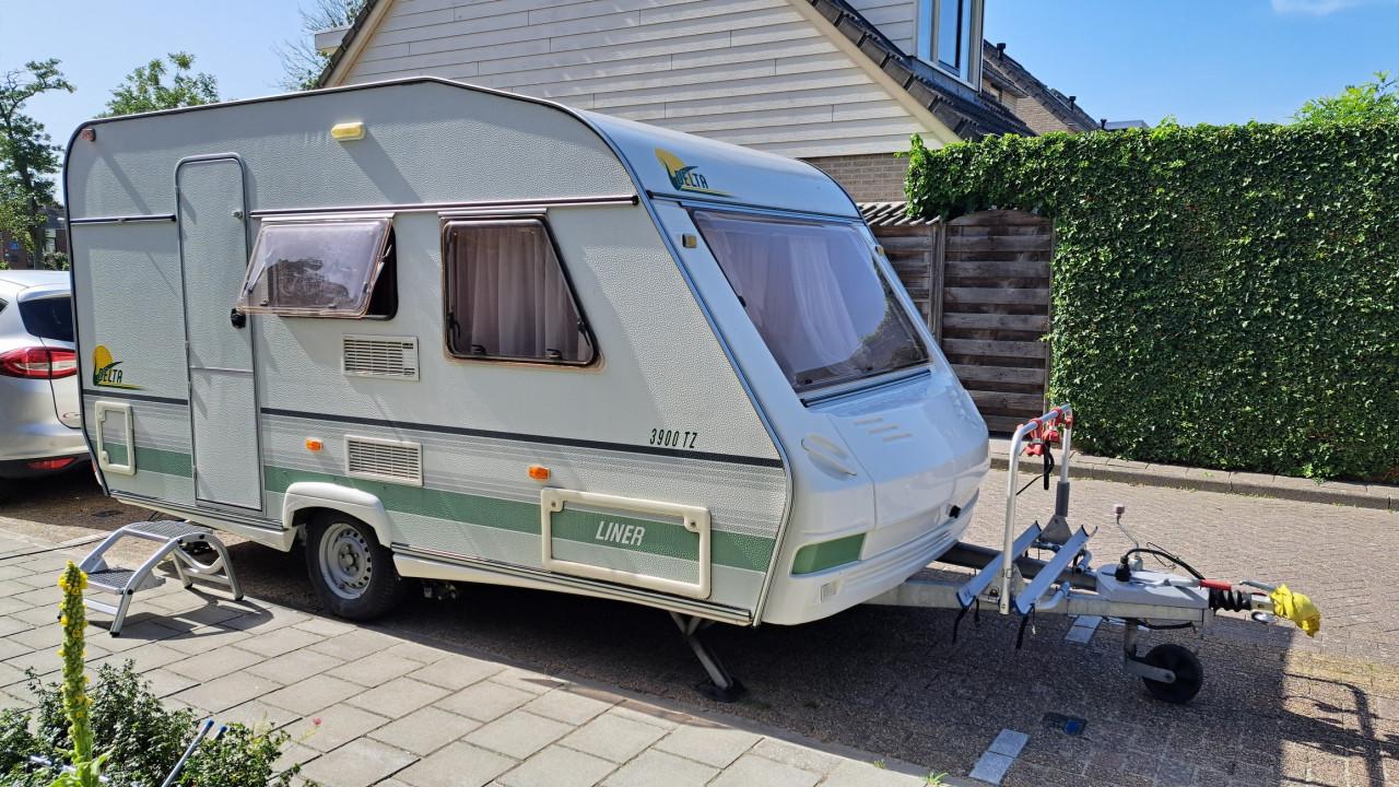 Caravan Delta Liner 3900 TZ 2001