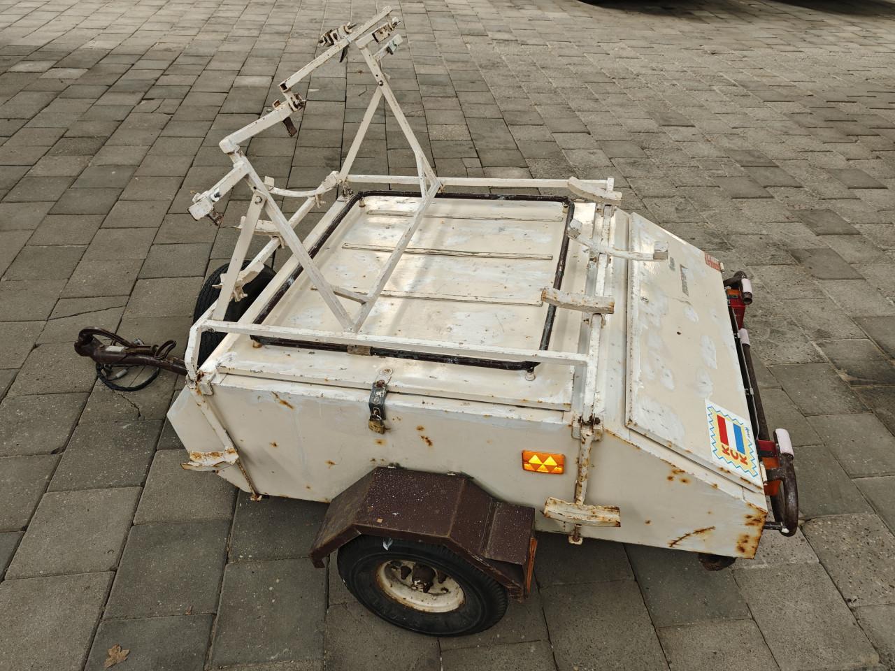 Praktisch bagagewagentje met fietsenrek