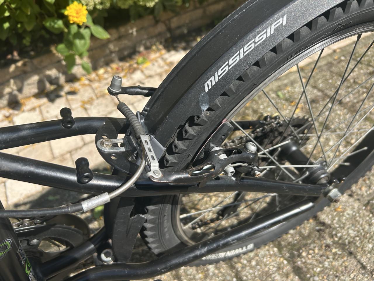 Jongensfiets Mountainbike B-Twin 6 speed, velgremmen. GOED!!
