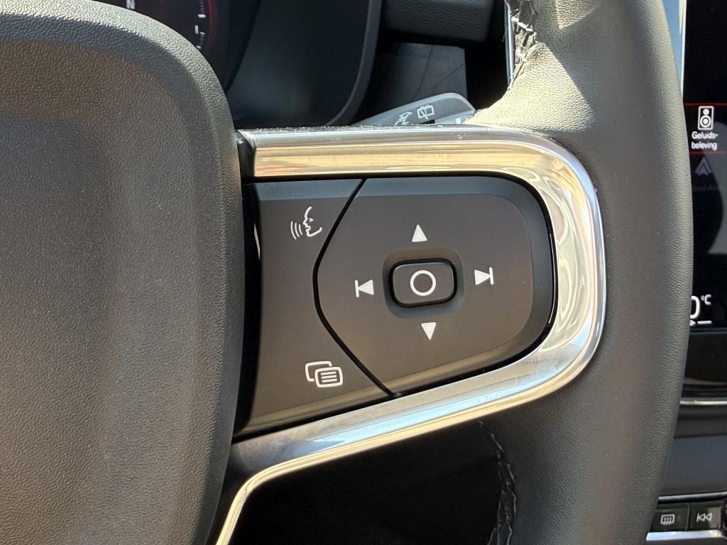 Volvo XC40 t5 262pk recharge ultimate bright| full options !!