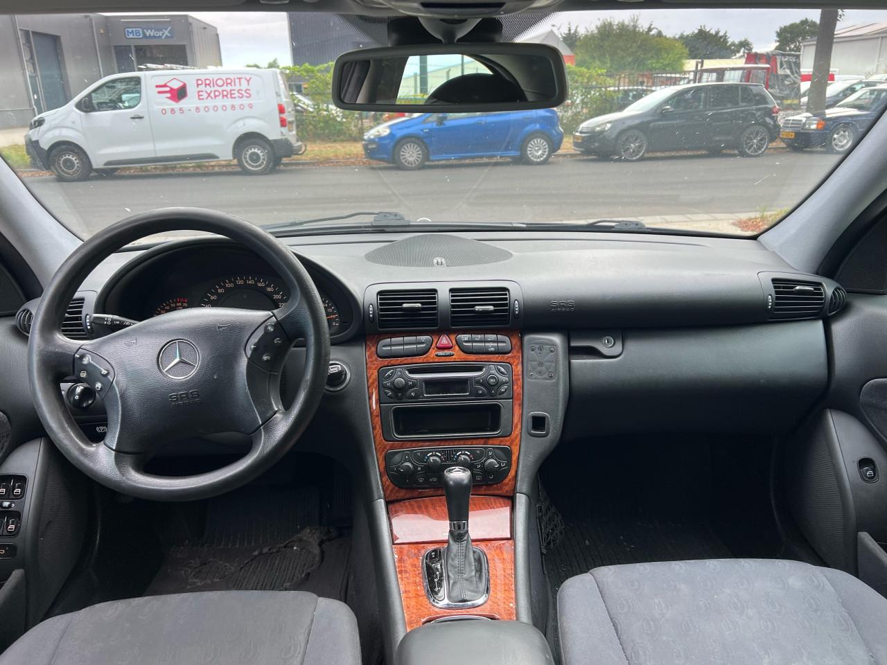 Mercedes-Benz C-Klasse 180K. Automaat