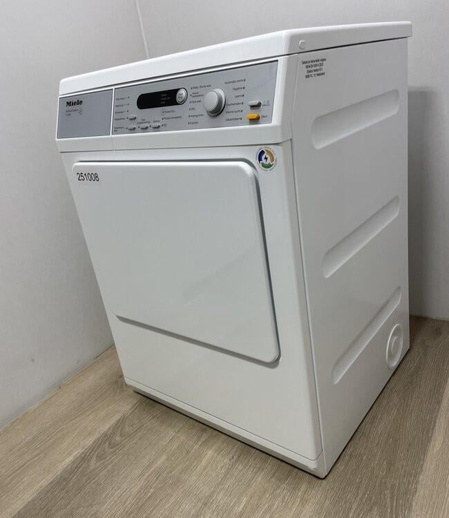 Miele Afvoer Droger T8743 7 kg schoon en netjes