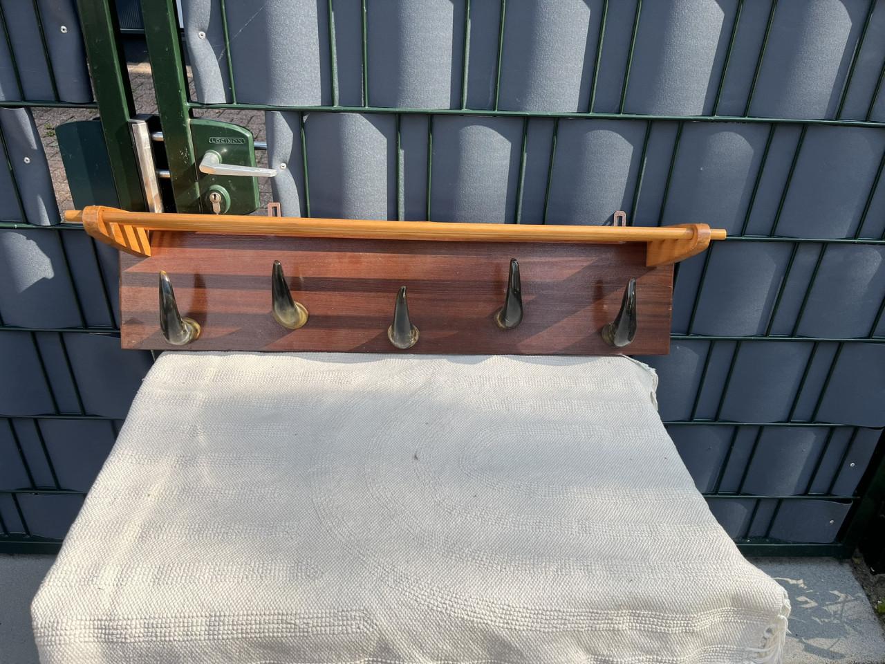 Vintage kapstok met echte hoorns
