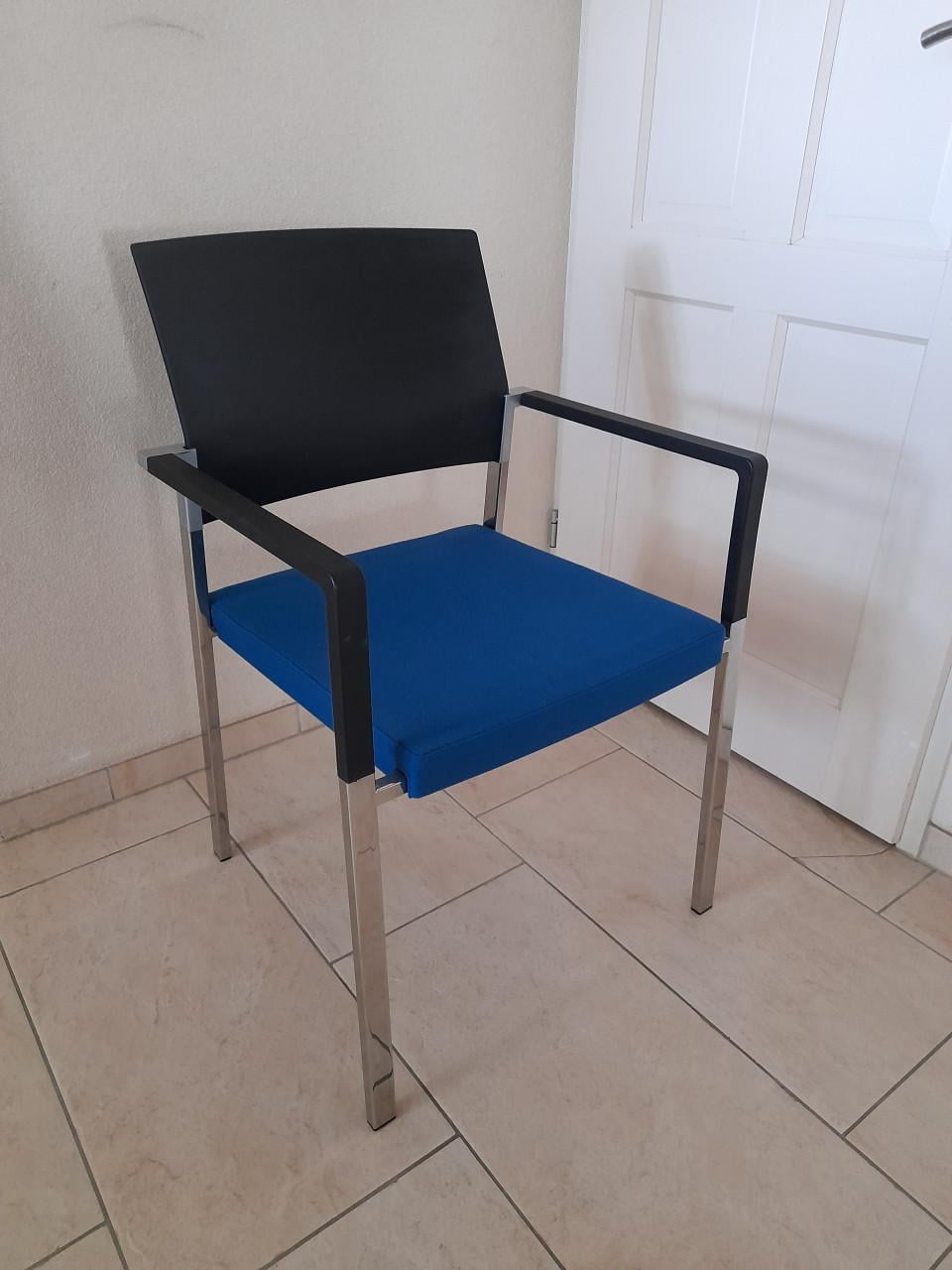 Mooie bureaustoel / vergaderstoel ( in goede staat )