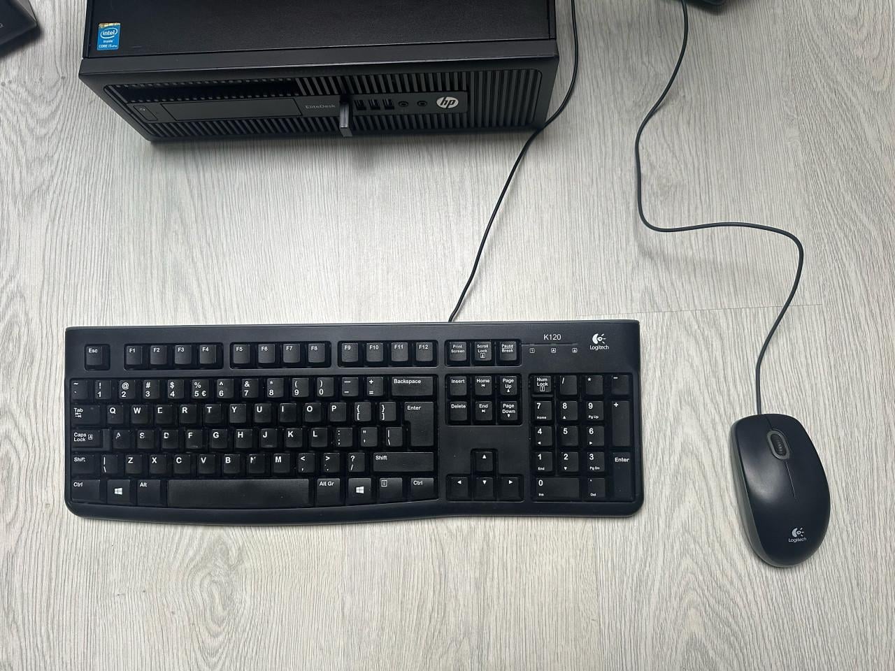 Complete set HP / Intel Core i5 / 12GB ram / Windows 11 /