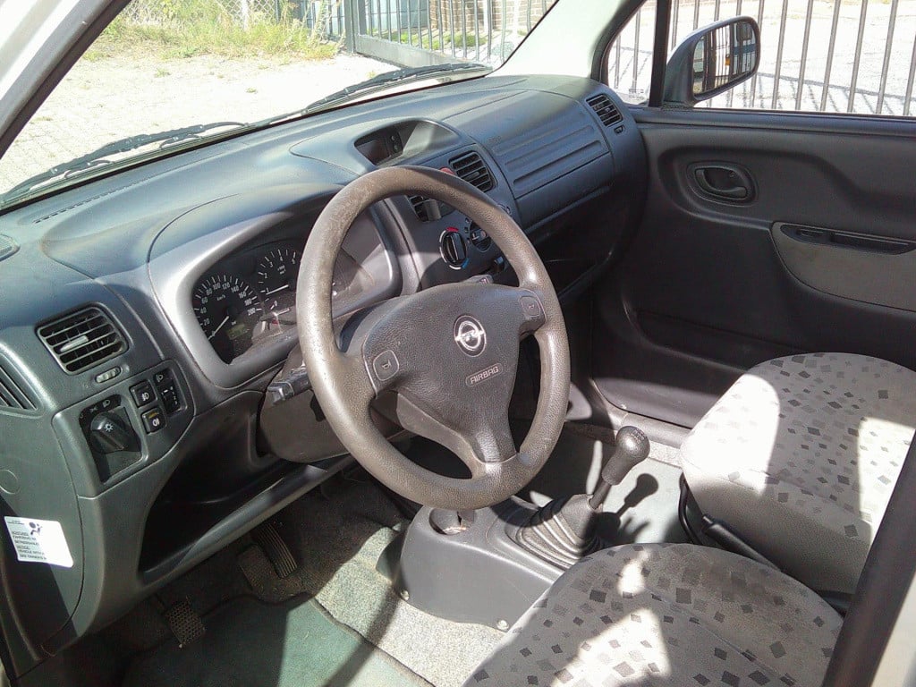 Opel Agila 1.2-16v elegance
