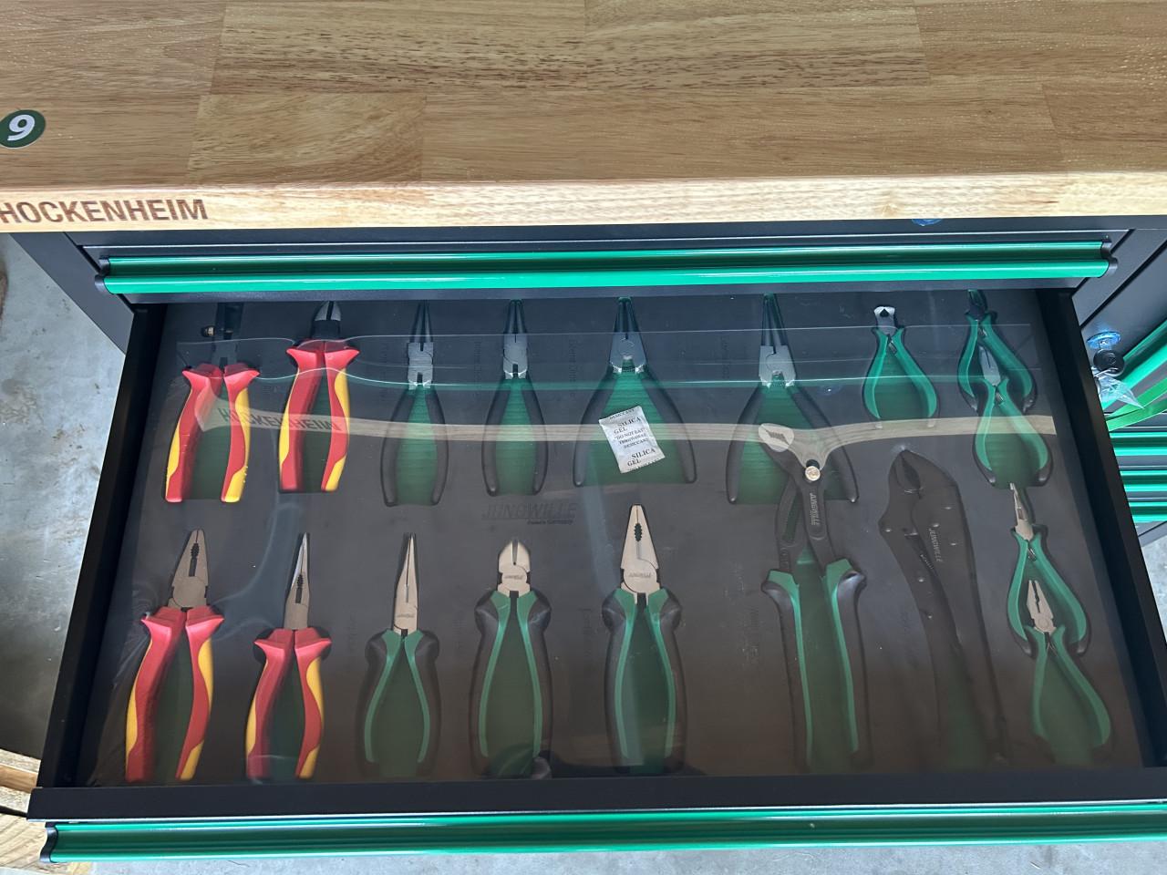 Gereedschapswagen Jungwille compleet gevuld 272-delig, nieuwprijs 7999,-