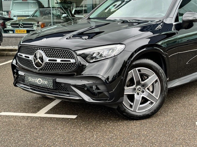 Mercedes-Benz Glc 300e 4matic amg i airmatic l gestuurde achteras l panoram