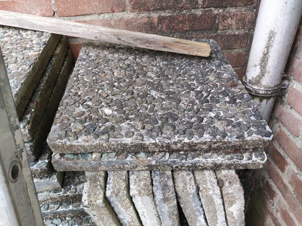 Gewassen grindtegels donker 40 x40 cm