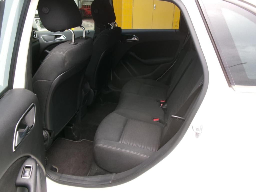 Mercedes-Benz B-Klasse 180 cdi automaat, airco, navi, pdc, trekhaak