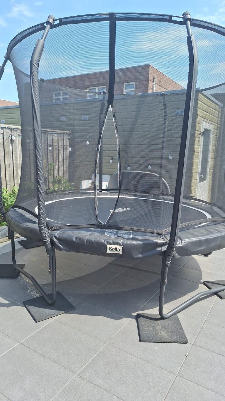 Trampoline
