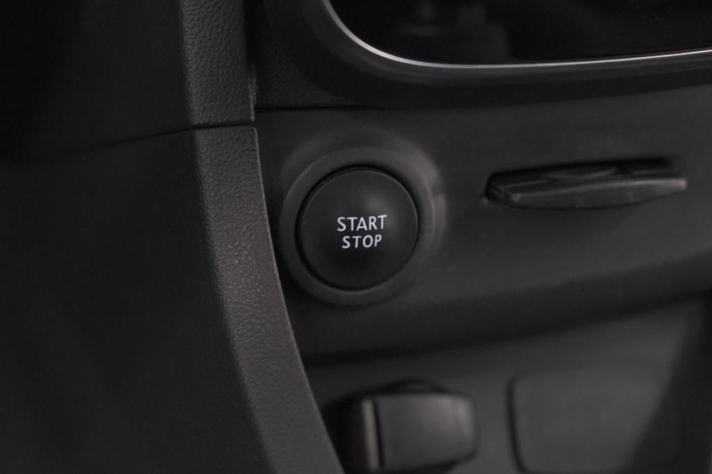 Renault Clio tce 90 limited | camera | navigatie | parkeersensoren | climat