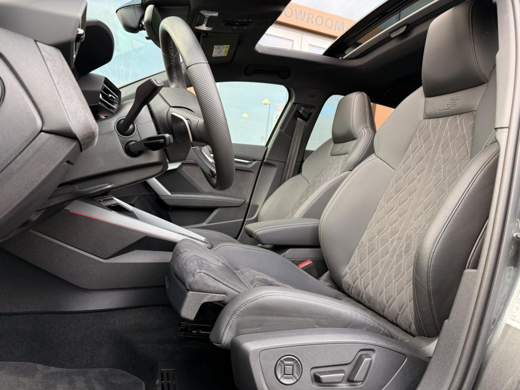 Audi A3 sportback 35 tfsi s edition | pano | sonos | alcantara | head-up | 