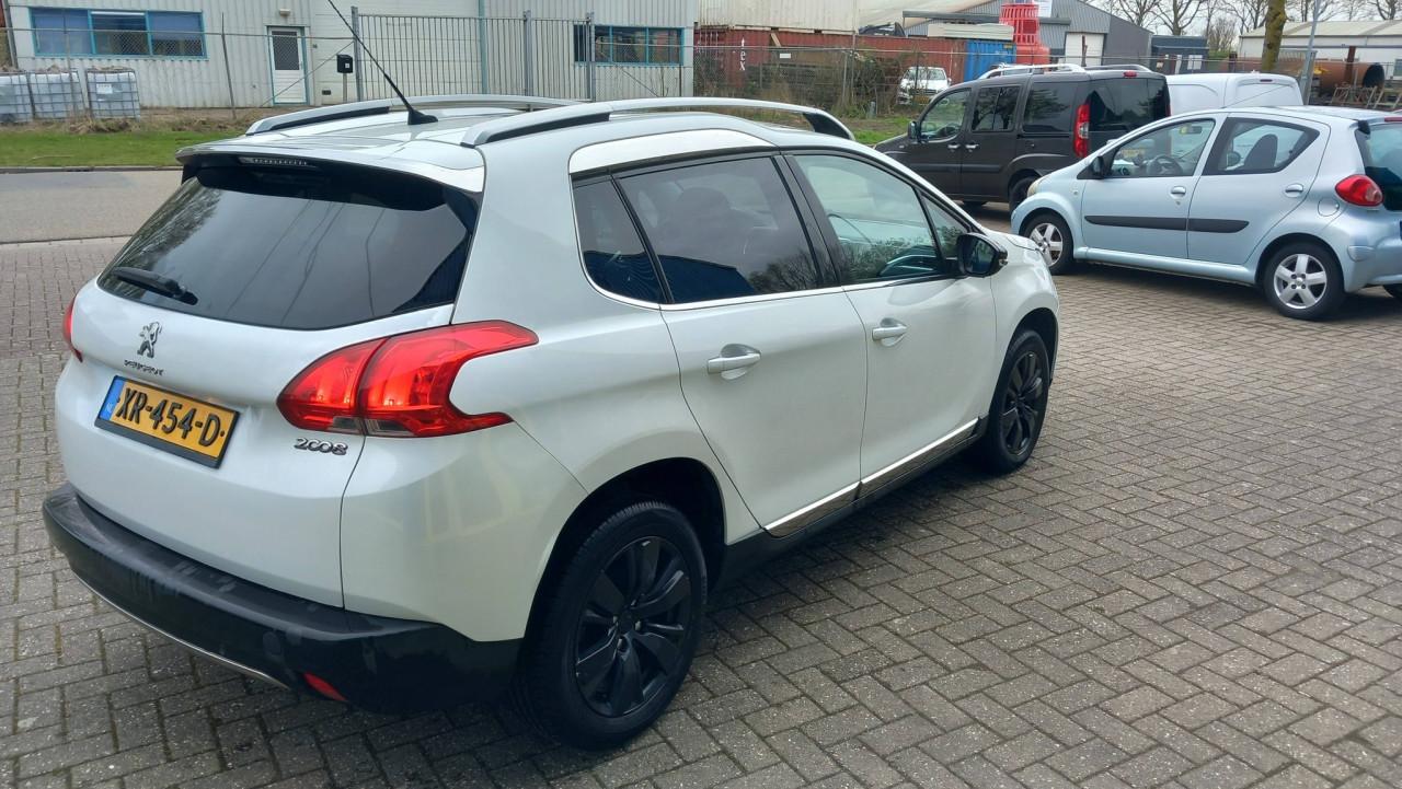 Peugeot 2008 1.2 VTI Allure Pack Premium Plus bj:2014 panorama navigatie