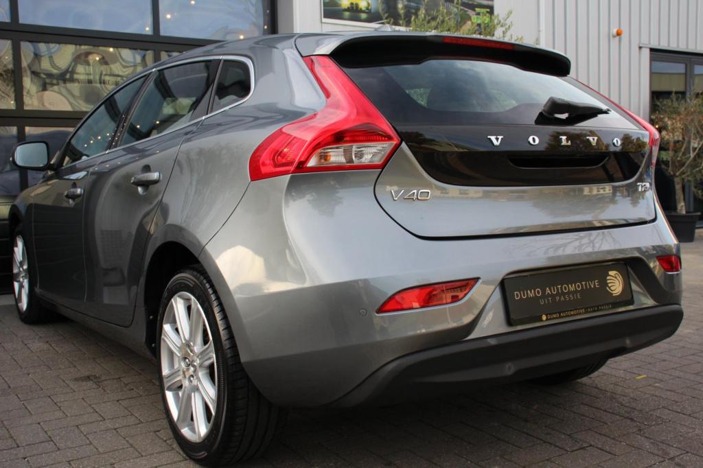 Volvo V40 1.5 t2 inscription aut. - leder - full led - navi - citycafety - 
