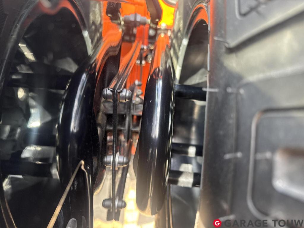 Land Rover Defender 2.2 d sw 90" adventure+ limited edition