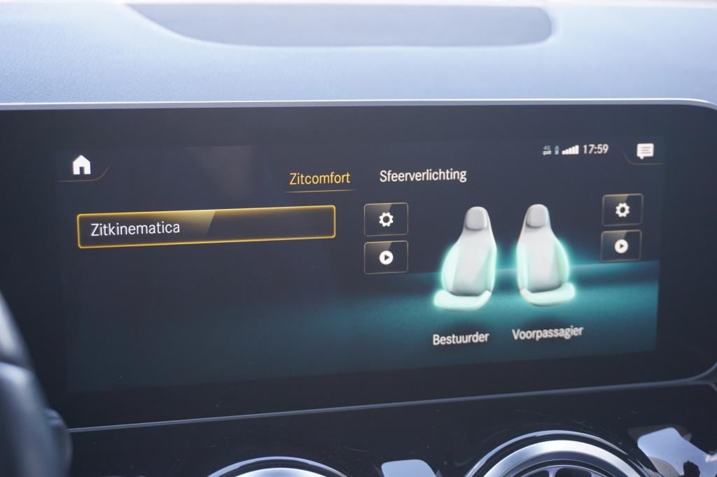 Mercedes-Benz B-Klasse 220 launch edition premium plus climate / navi / pan