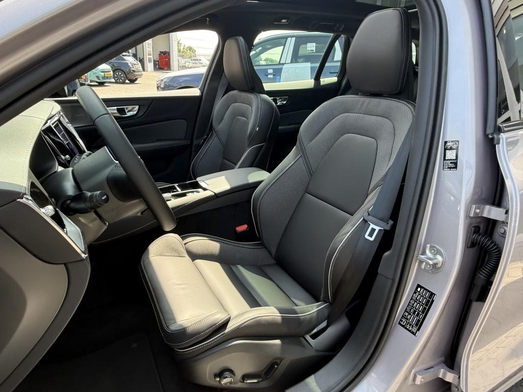 Volvo V60 t6 398pk recharge ultra dark| panodak| 360camera| adap.cruise| a