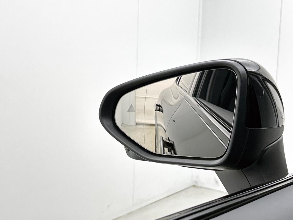 Mercedes-Benz C-Klasse 400 4matic launch edition 94 kwh | nightpakket | rij