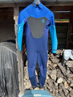 Wetsuit