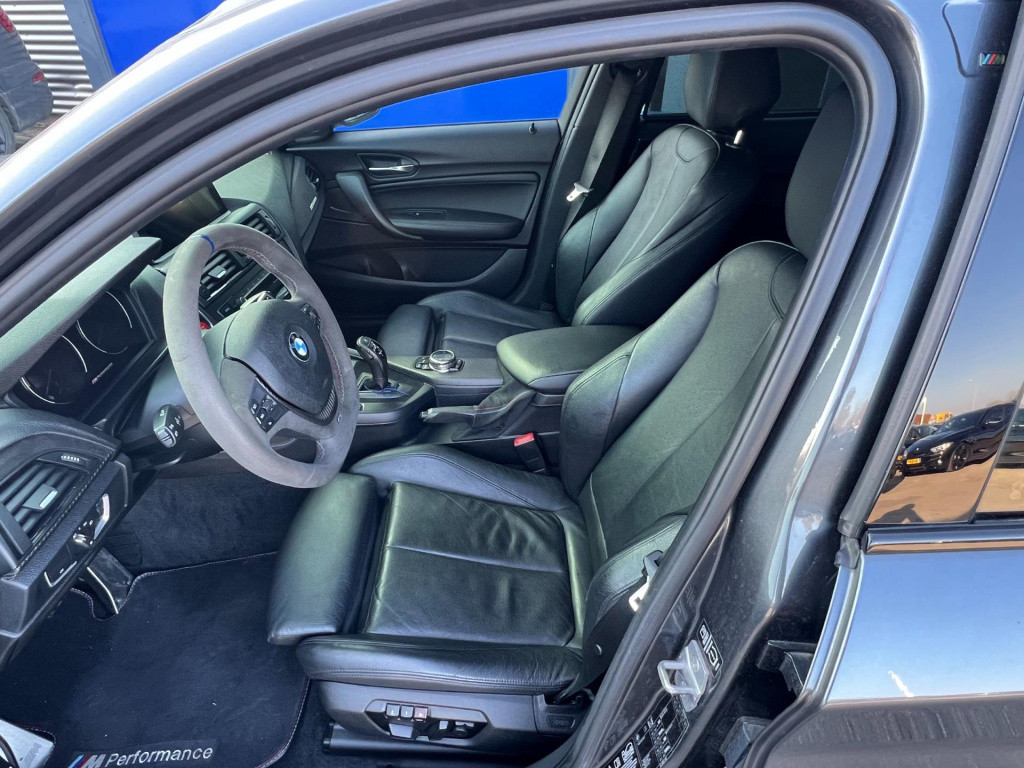 BMW 1 Serie m135i xdrive high executive, customized, stage 2 437 pk!