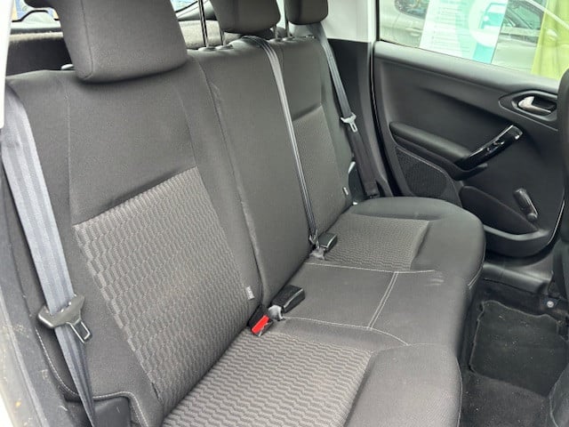 Peugeot 208 blue lion 1.2 pt-82pk 5d navigatie&bluetooth&apple carplay&andr