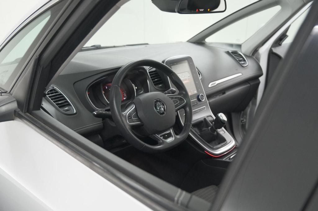 Renault Scenic tce 140 intens | trekhaak | camera | panoramadak | navigatie