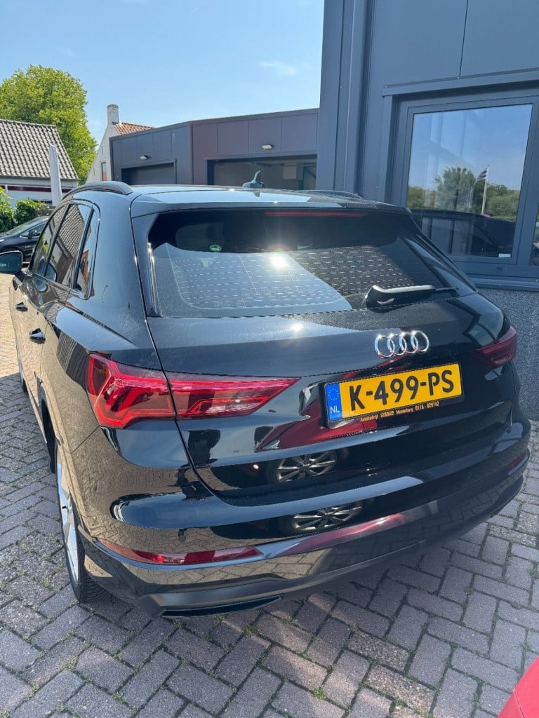Audi Q3 35 tfsi business edition