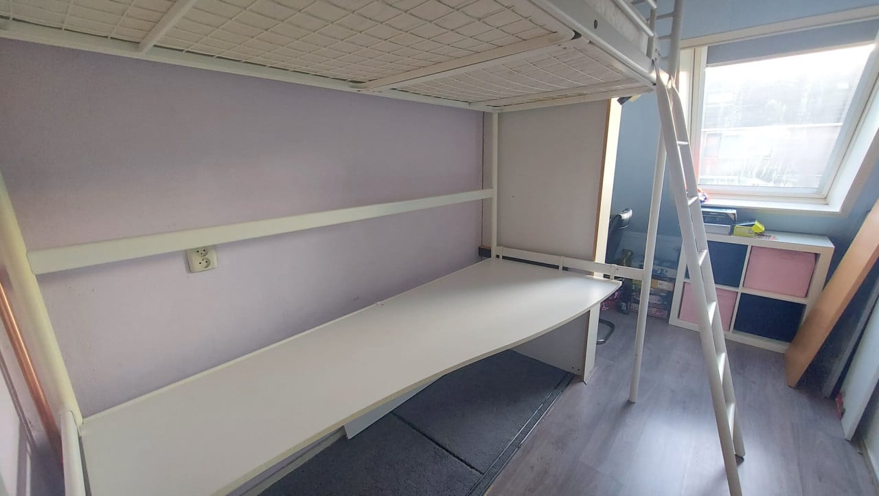 Hoogslaper met afneembare bureauplank
