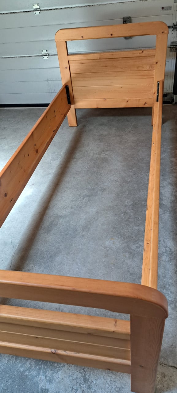 Grenen bed ombouw