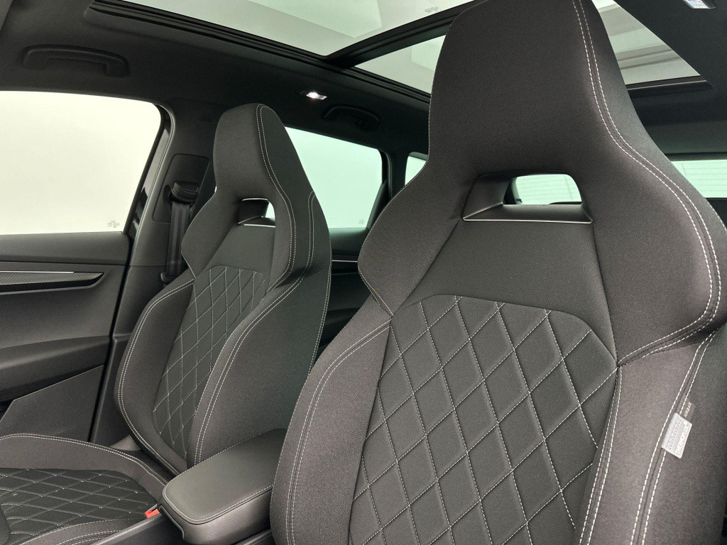 Skoda Karoq 1.5 tsi act sportline business panoramadak - trekhaak