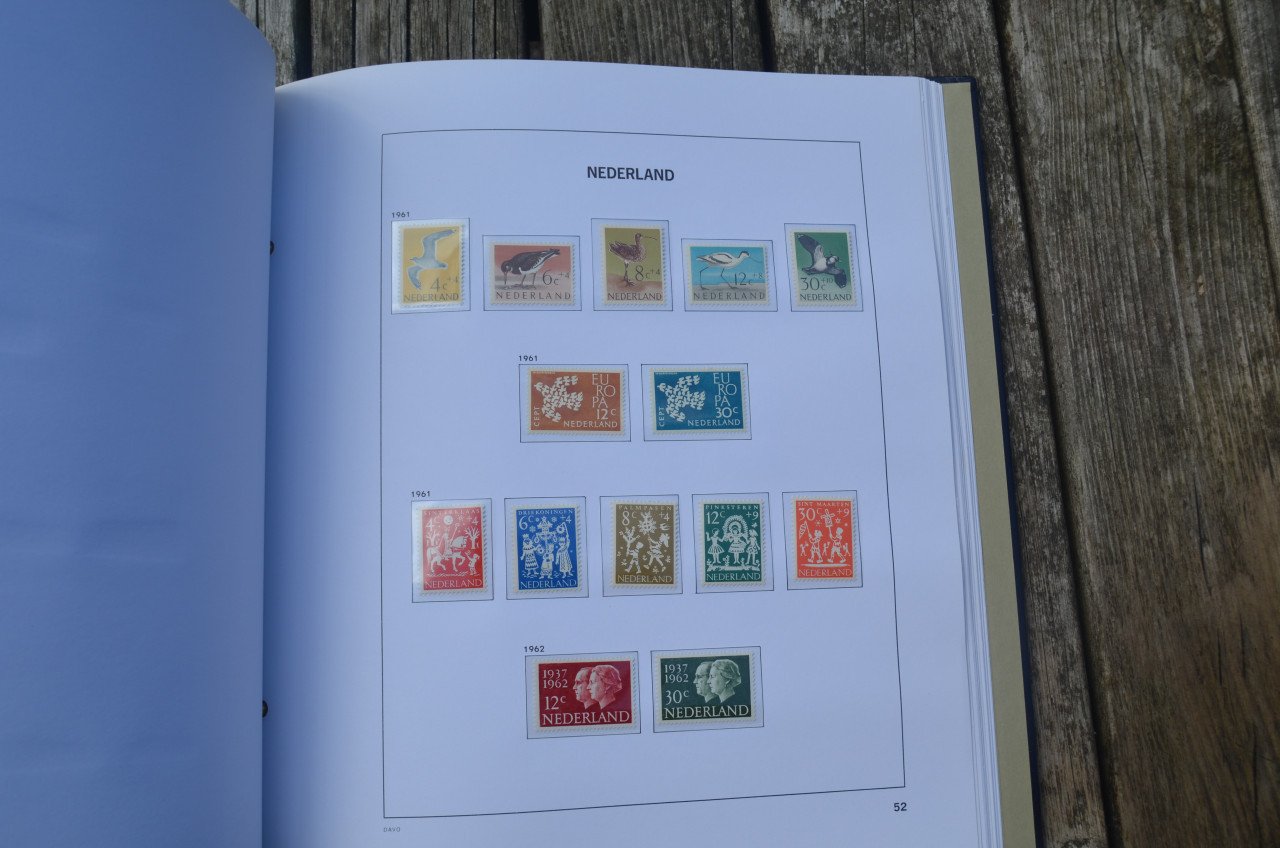 DAVO ll De luxe met zegels postfris (Niet compleet) 1945 - 1970