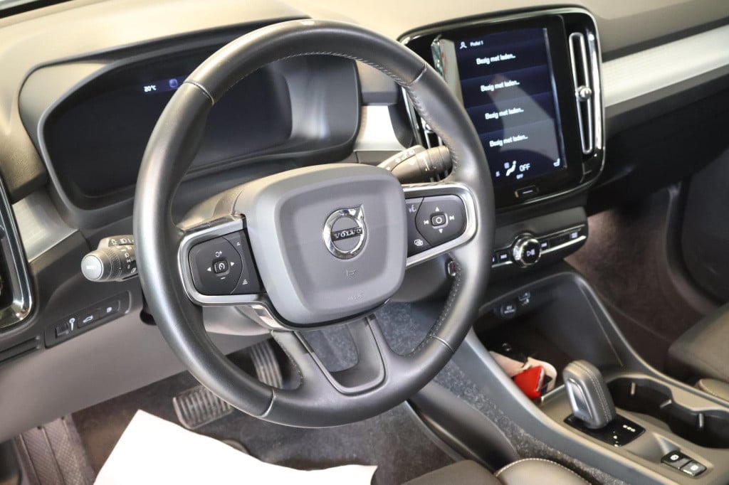 Volvo XC40 1.5 t5 twin engine momentum pro nl auto, trekhaak, el koffer,
