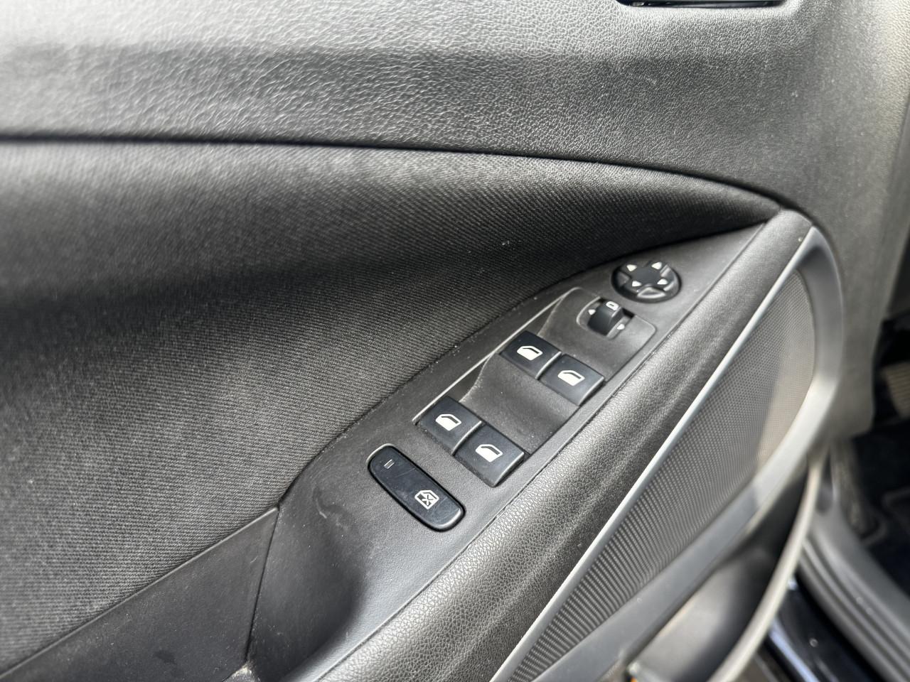 Opel Crossland X 1.2 Online Edition | Cruise | CarPlay | Trekhaak | PDC