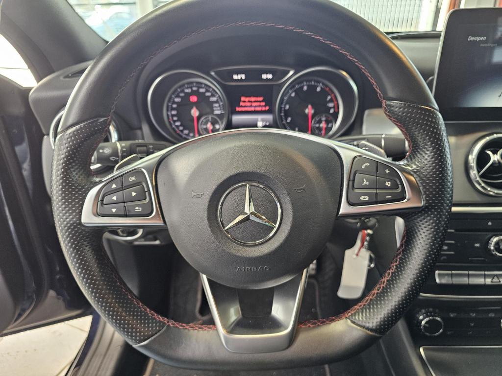 Mercedes-Benz Cla shooting brake 180 business solution amg