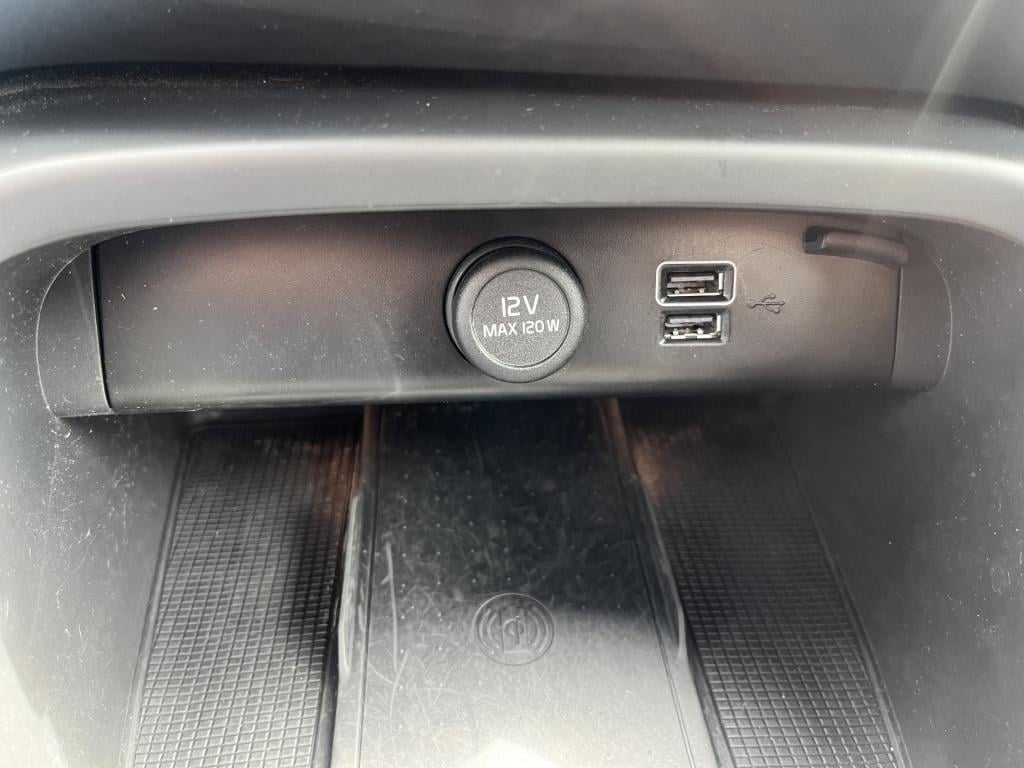 Volvo XC40 1.5 t4 recharge r-design 210 pk panorama