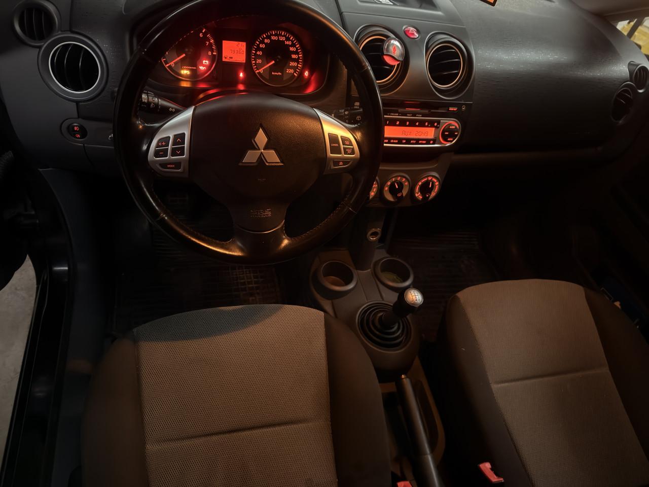 MITSUBISHI COLT