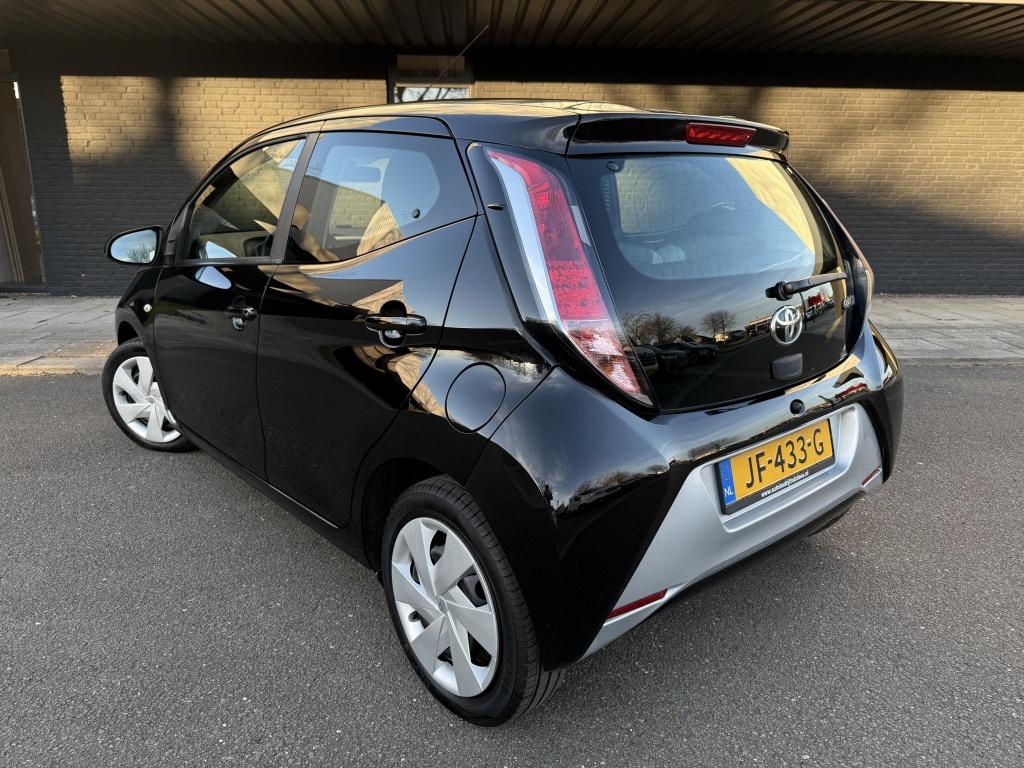 Toyota Aygo 1.0 vvt-i x-play