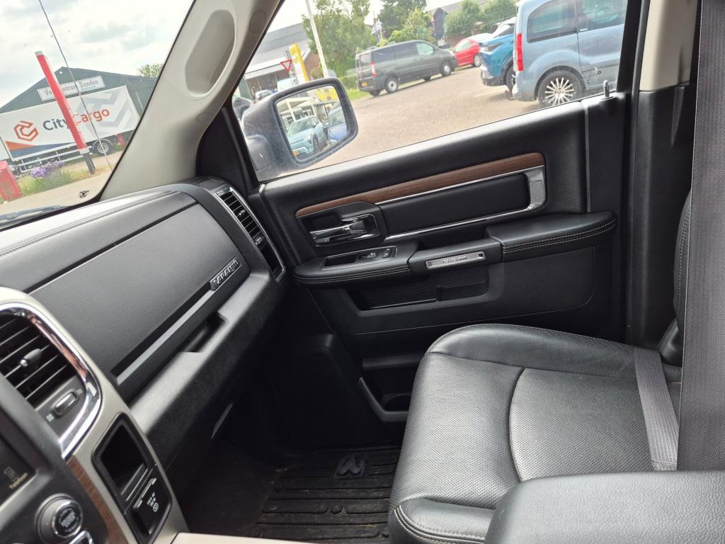 Dodge Ram 1500 5.7 v8 4x4 quad cab 6'4