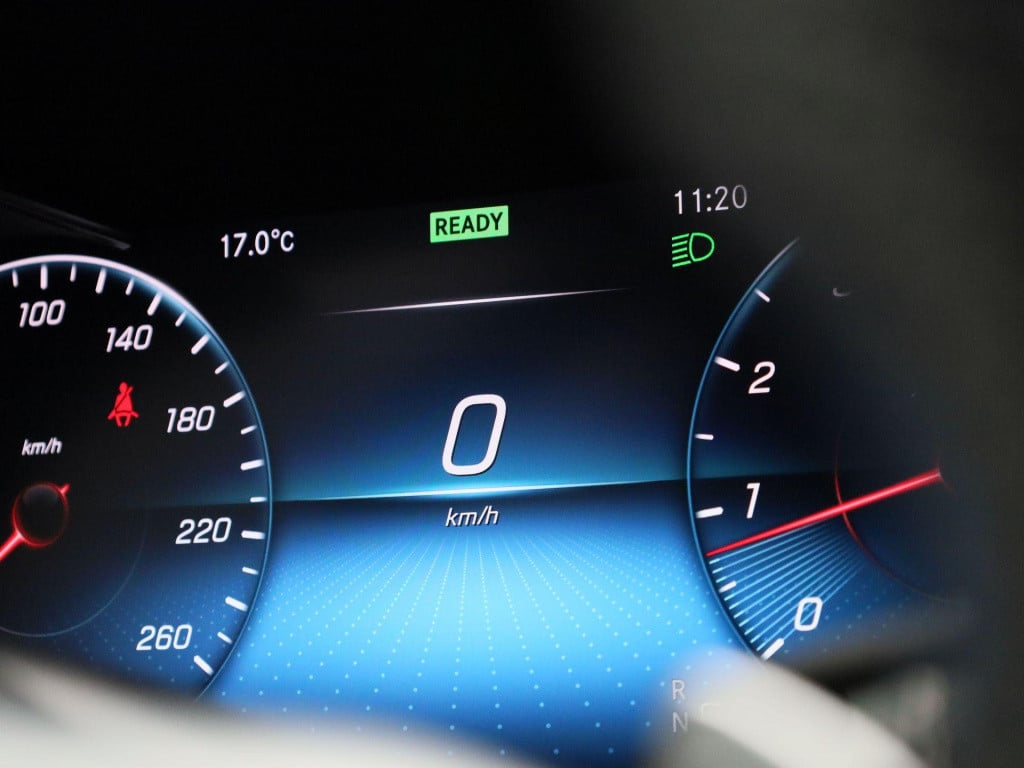 Mercedes-Benz C-Klasse estate 200 business solution amg | panoramadak | mul