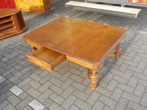Grote antieke salontafel met lade 130 x 98 cm hoog 50 cm  zeer goede staat
