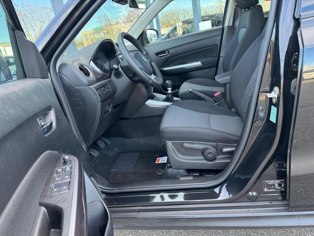 Suzuki Vitara 1.4 boosterjet smart hybrid select nieuw op voorraad met €150