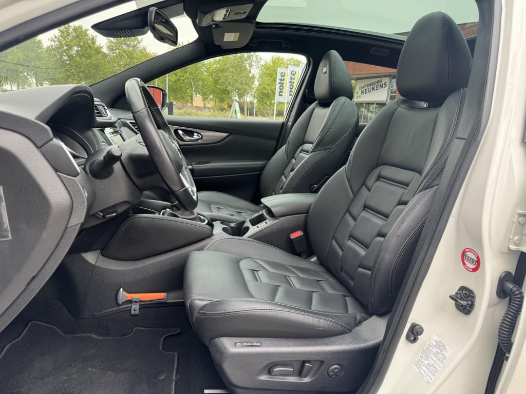 Nissan Qashqai 1.2 tekna + automaat, meest luxe uitvoering!