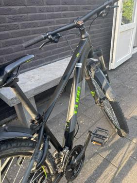 Stoere Cube Aim MTB 27.5 inch (ideaal voor 9-12 jaar)