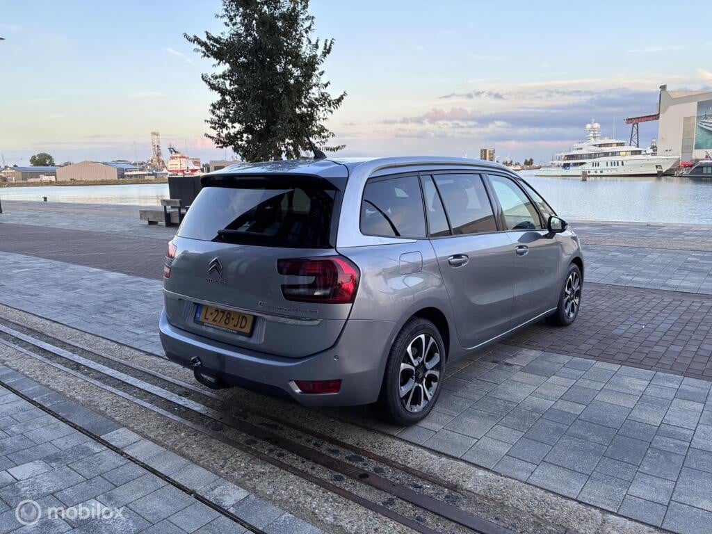 Citroen Grand C4 Spacetourer 1.2 PureTech Shine km182.038 Nap BJ2020