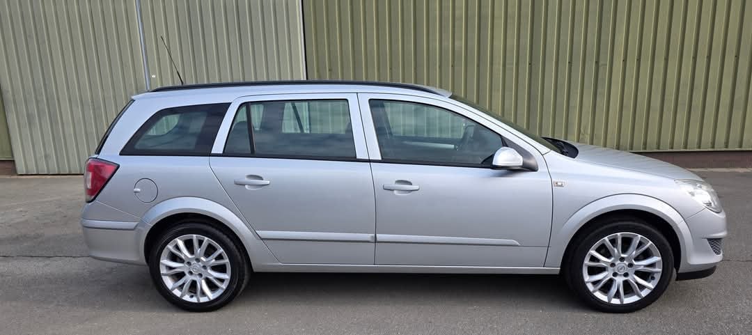 Tekoop zeer nette Opel Astra 1.4 I Businnes Wagon
