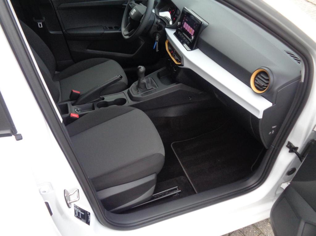 Seat Ibiza 1.0 mpi reference/airco/led/pdc/carplay/lm velgen/1st eig/slecht